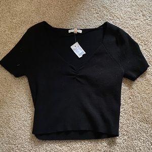 pacsun la hearts black v neck top